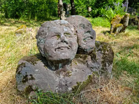 Skulptur in Weißenseifen