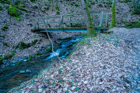 Brücke über den Achtergraben