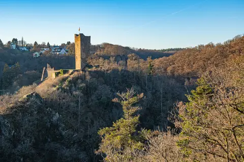 Die Oberburg mit Blick auf die Stadt