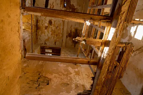 Blick hinauf im Wohnturm